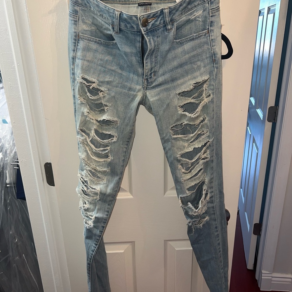American Eagle Outfitters Light Blue Distressed Skinny Jeans